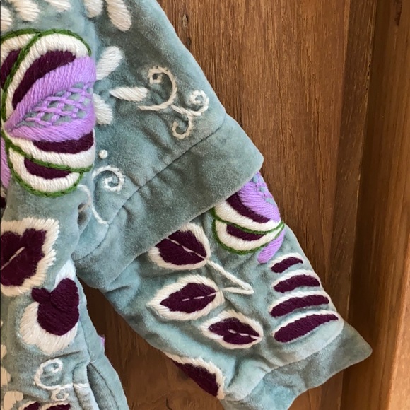 NWOT exquisite Tuchinda embroidered coat - Picture 4 of 6